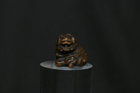 Netsuke Shishi dog wood