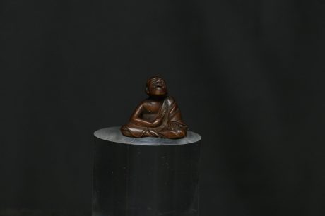 Netsuke sneezer wood