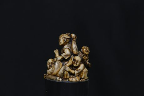 Okimono drunk fighters ivory