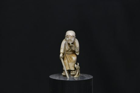 Netsuke elder and dog ivory