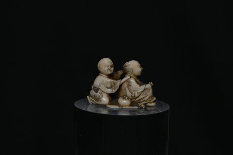 Netsuke blind massage ivory