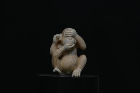 Netsuke monkey II ivory