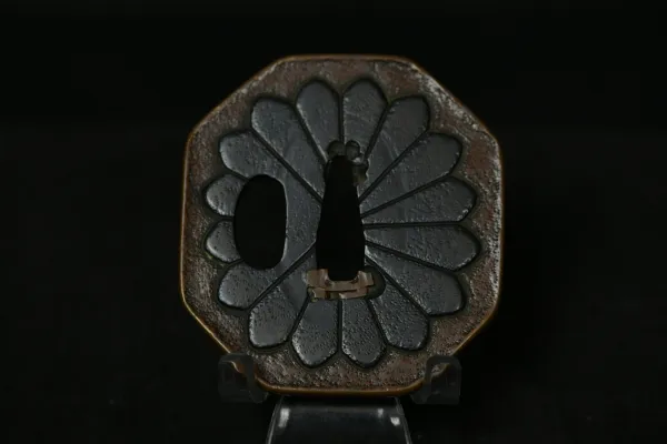 Exagonal copper Chrisantemum tsuba