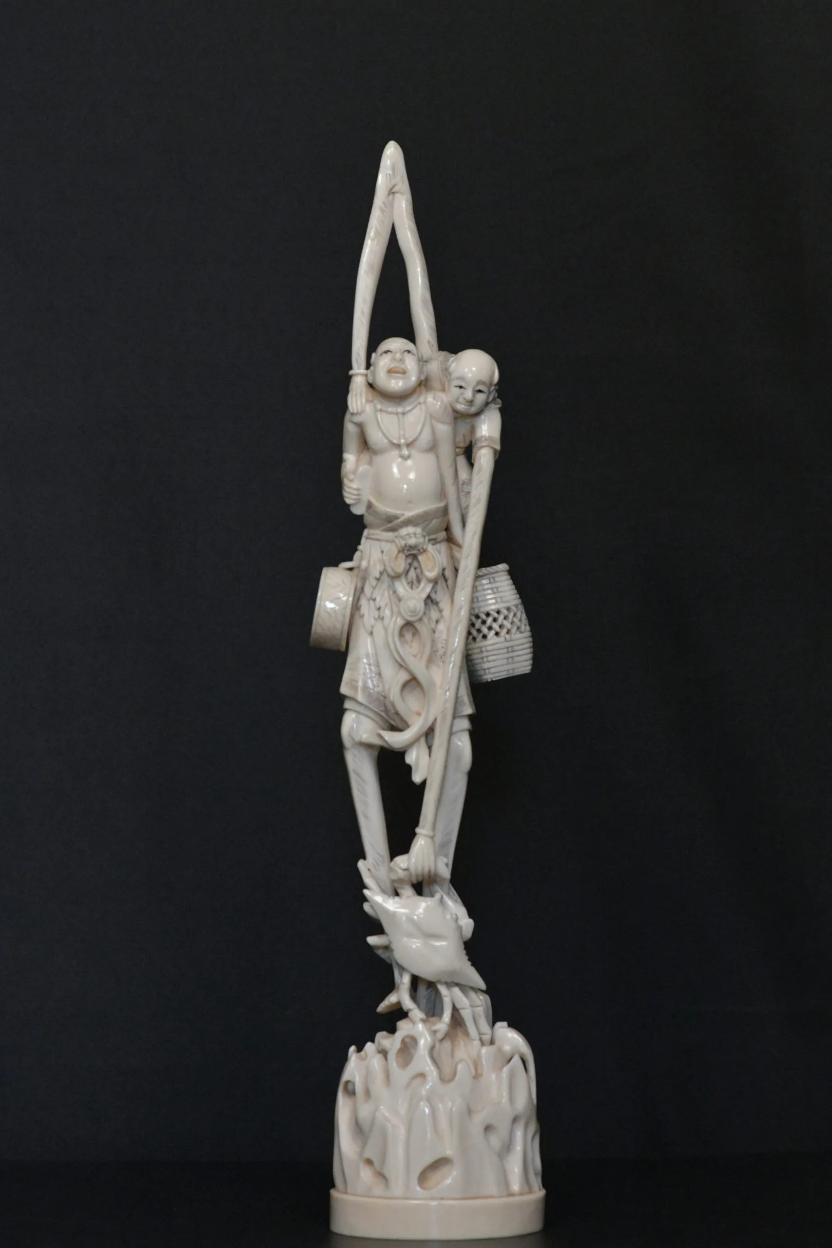 Okimono Ashinaga Tenaga ivory