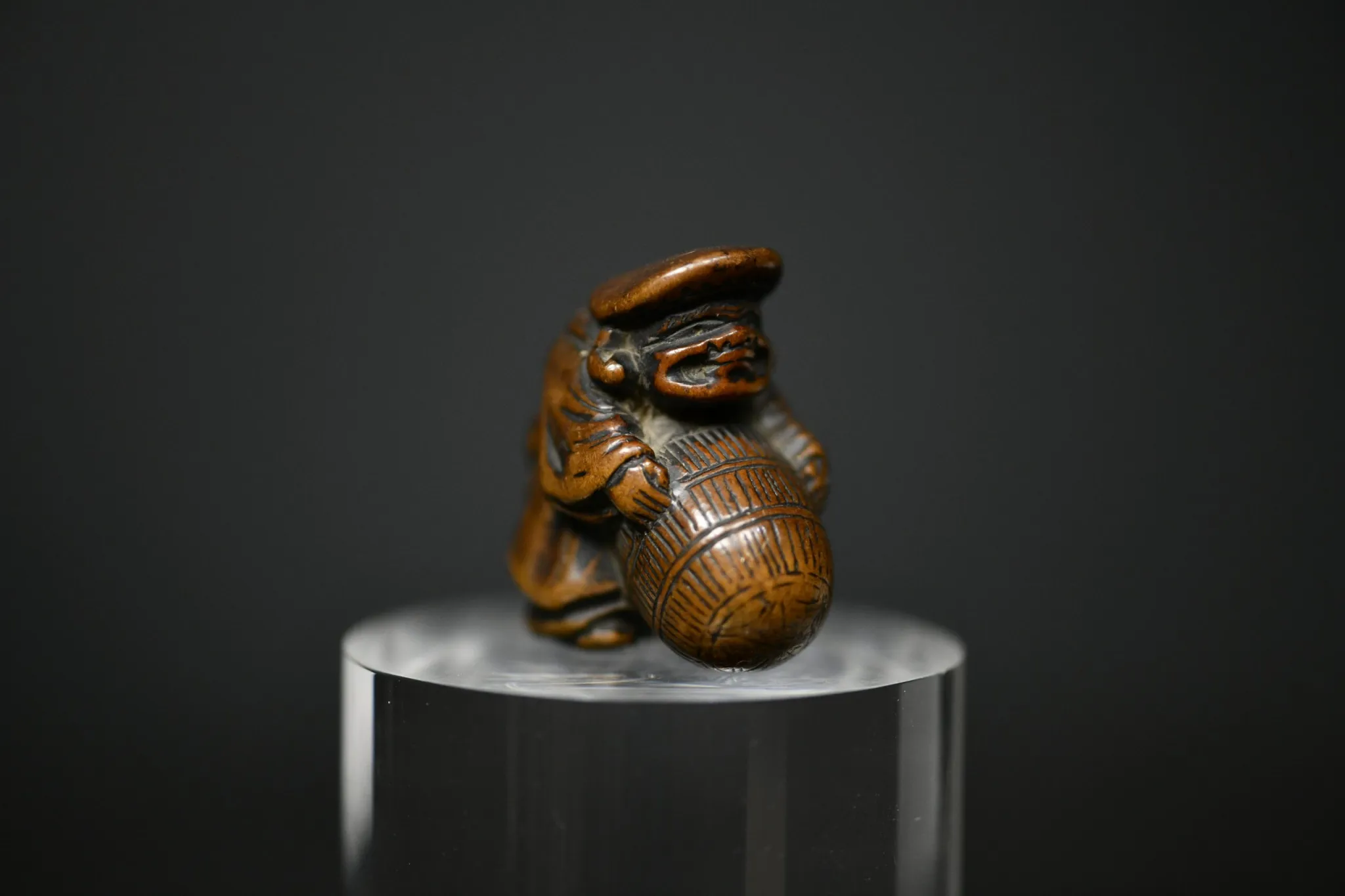 Netsuke Daikokuten wood