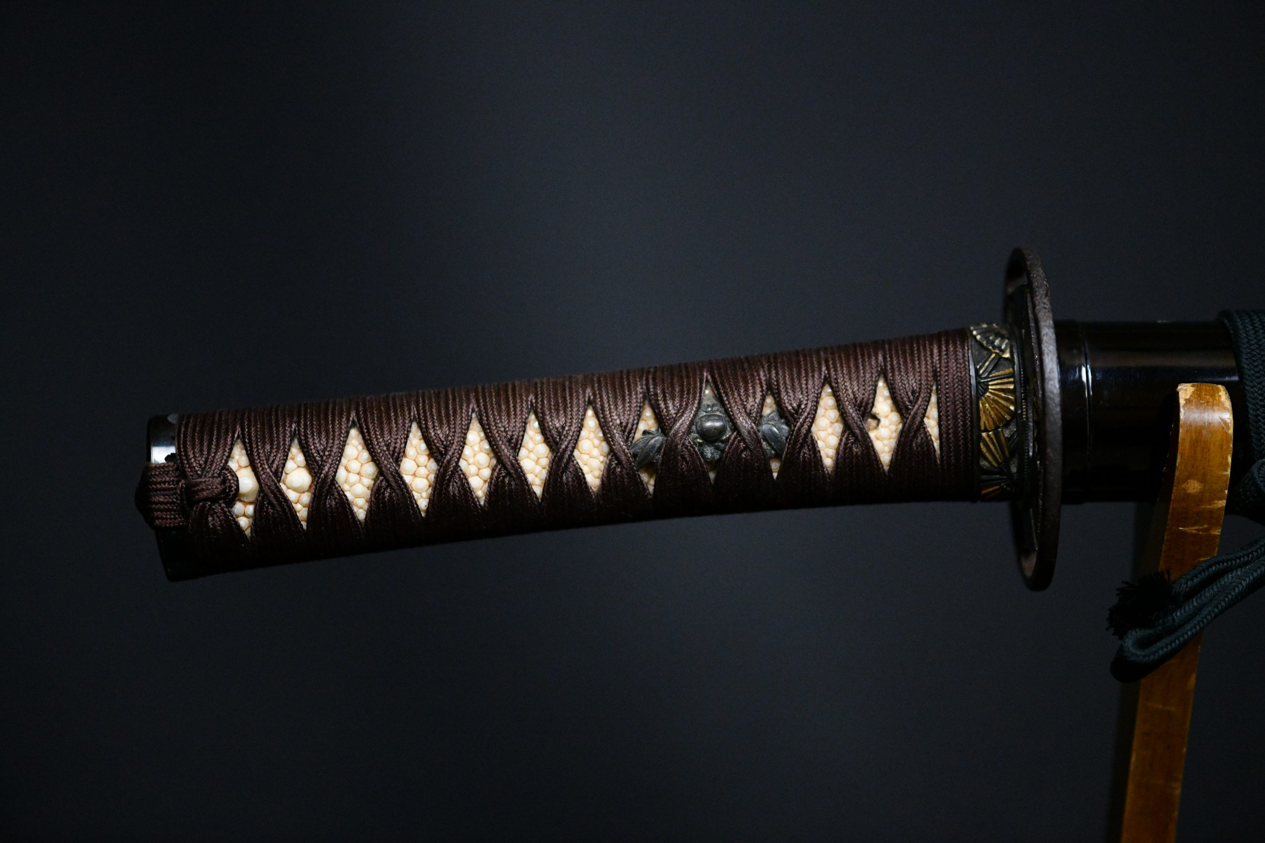 Nihonto katana in koshirae and shirasaya "Sue-Bizen School" with NBTHK Hozon certificate